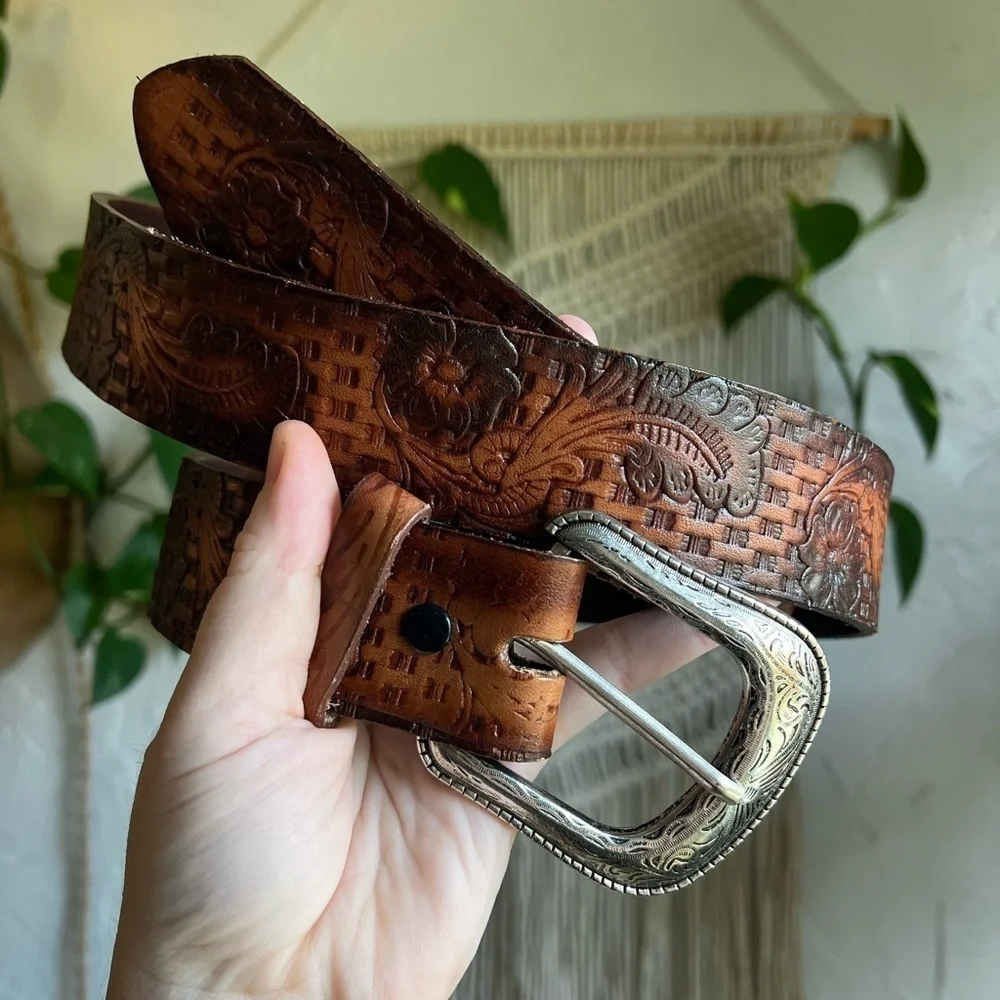 Vintage Tooled Leather Western Belt with Silver Buckle Floral Size L / 42–44